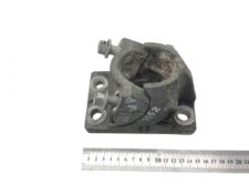 Támogatás első bal hajtótengely sárvédőhöz Volvo 21213202 7421213202 21090272 12