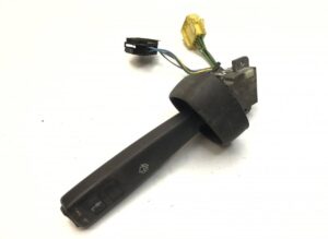 Volvo szélvédő törlőkapcsoló – 3944672, 20701028, 20701025, 3985604