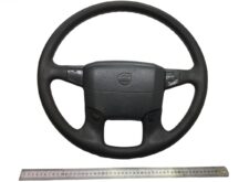 Volán eredeti Volvo integrált vezérléssel és ergonomikus kialakítással