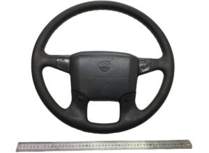 Volán eredeti volvo integrált vezérléssel és ergonomikus kialakítással