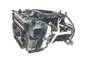 Renault fülke fűtő/hűtő radiátor készlet burkolattal
