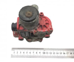 Abs szelep jobb első tengely daf – alkatrész 0044296544 / 81524526019 / 8152452-6019 / 1304635 / 1505210 / 0044298744 / 9959212 / 21893128 / 1934974 / 81524526038 / 8152452-6038 / 8152452-5019