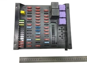 Biztosítéktábla mercedes-benzhez, kódok: a0015430615, a0015433115, a0015433615, a9415422034, 0015430615, 0015433115, 0015433615