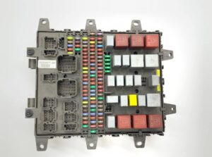 Biztosítéktábla renault 7421045777, 5010590677, 7421079590, 7421169993, 7421899301