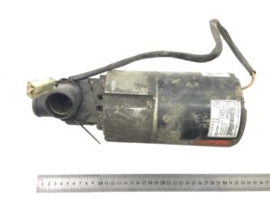 Volvo 592063-11 hűtőfolyadék keringető szivattyú (használt)