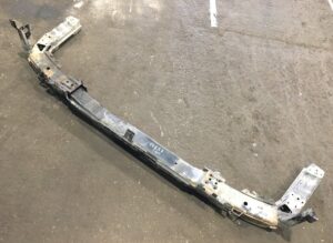 Volvo első védőrúd – kódok: 20467442, 21484901, 20456550