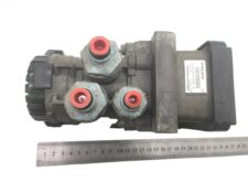 EBS szelep bal első tengely Volvo 21114974 22225550 7422225564 7421327346