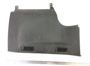 Műanyag fedél volvo műszerfalhoz légbeömlőkkel – kód 82481191