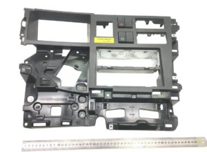 Műanyag fedél volvo műszerfalhoz 82425805