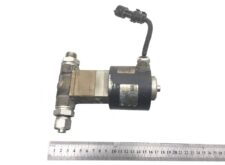 Solenoid szelep elektromos csatlakozóval és nagy nyomású csatlakozásokkal MAN