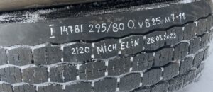 Michelin kerék 295/80r22. 5, 8. 25, 28. 03. 2023