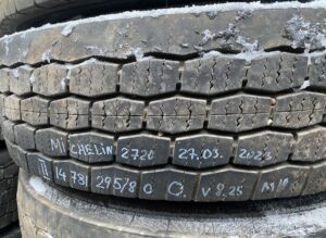 Scania kerék 295/80r22. 5 michelin 2720 v8. 25 27. 05. 2023