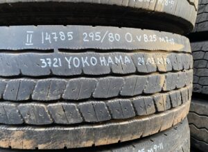 Yokohama gumiabroncs 295/80 r22. 5 – 3721
