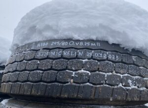 Scania kerék 295/80r22. 5 michelin 3320