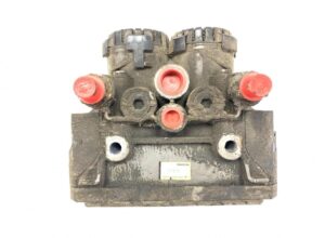 Ebs szelep hajtott tengelyhez scania – alkatrészkódok: 1891378, 1881418, 1857013, 1773677, 1773680, 1802596, 1879280, 1442936, 1879281, 1497202, 1754940, 1754941