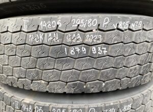 Scania kerék 295/80r22. 5 8. 25 m39 nokian 2023