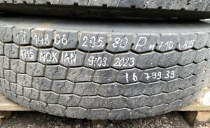 Scania kerék 295/80r22. 5 225×9 225×825. 40