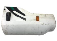 Bal első kabin sarok Renault 5010574311 – Fehér, fekete szalaggal és narancs reflektorral