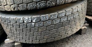 Scania gumiabroncs 295/80r22. 5 225×9 225×825/85