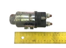 Feszültségrelé Volvo teherautókhoz – Kód 14827
