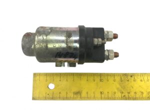 Feszültségrelé volvo teherautókhoz – kód 14827