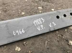 Bal oldali szerelőtartó az ötödik kerékhez iveco 14883 v. P. V. S. 6466