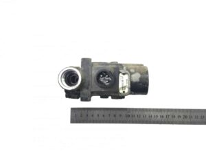 Abs szelep első bal tengely iveco (kódok: 1453761, 1524831, 41211070, 42070065, 5006034256, 5006143405, 81524526007, 5000790124, 5010151551, 5430042384, 1934978, 1195752, 1518589, 177442)