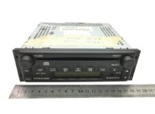 Volvo VR300 rádió CD-lejátszó RDS-sel és lopásgátló funkcióval