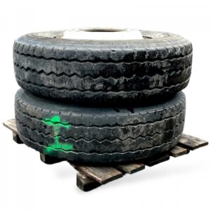 Készlet 2 volvo teherautó gumi 305/70r22. 5 225×825-22