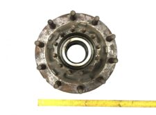 Féktárcsás kerékagy jobb hajtótengely Volvo 85107753 7485107753 20516957 20535263 7420535263 7420535264 85103803 20567394 20428193 21575071 22105672 22105678