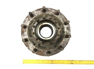 Féktárcsás kerékagy jobb hajtótengely volvo 85107753 7485107753 20516957 20535263 7420535263 7420535264 85103803 20567394 20428193 21575071 22105672 22105678