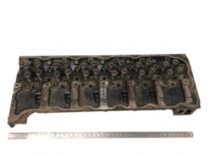 Renault dízelmotor 6 hengeres hengerfej