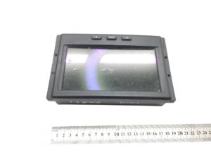 Volvo vezetői kijelző – háromgombos elektronikus kijelző – méret: 17×9 cm