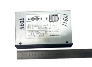 Bosch 7 607 273 001 audio erősítő scania gépekhez
