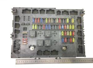 Biztosítéktábla mercedes-benz a0014463558