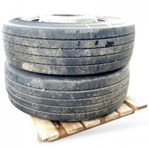 Készlet 2 db volvo kerék 305/70r22. 5 225×825 16
