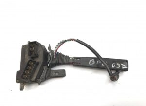 Világítás- és irányjelző kapcsoló volvohoz, kód 70351704 / 8158723