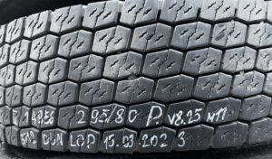 Scania kerék 295/80r22. 5 8. 25 mtm 15. 03. 2023