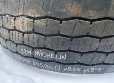 Michelin kerék 295/80R22.5 V8.25 M8-9 5219 Volvo-hoz