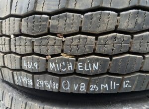 Michelin kerék 295/80 r22. 5 v8. 25 m11-12