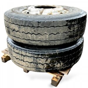 Készlet 2 volvo kerék 305/70r22. 5 225×825