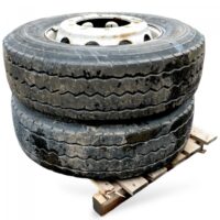 Volvo 305/70R22.5 kerékszett 2 db – 225×825-28