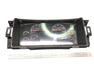 Volvo műszerfal óra – több típus (kódok: 70398585, 70329295, 70378703, 70392912, 70393853, 70395665, 70398547, 22170119, 22205475)
