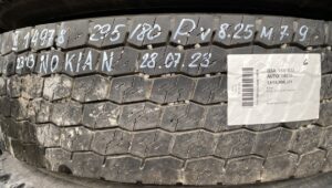Volvo kerék 295/80 r22. 5 8. 25×22. 5 14978 nokian