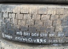 Volvo Bridgestone kerék 275/70 R22.5