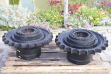 Végáttétel – Hidromotor Kobelco SK135, SK210, SK235 kotrógépekhez