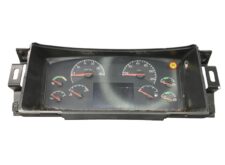 Volvo műszerfal óra – különböző modellek (70398585, 70329295, 70378703, 70392912, 70393853, 70395665, 70398547, 22170119, 22205475)