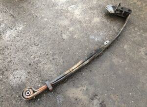 Ívelt lamella első tengely jobb iveco 500355490 8134539 8161651