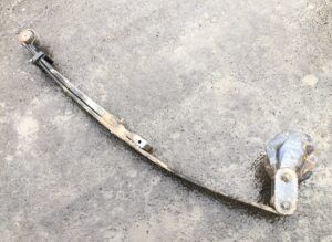 Ívelt lamella, bal első tengely iveco – 500355490, 8134539, 8161651