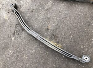 Bal első lamellás ív volvo 257944-11